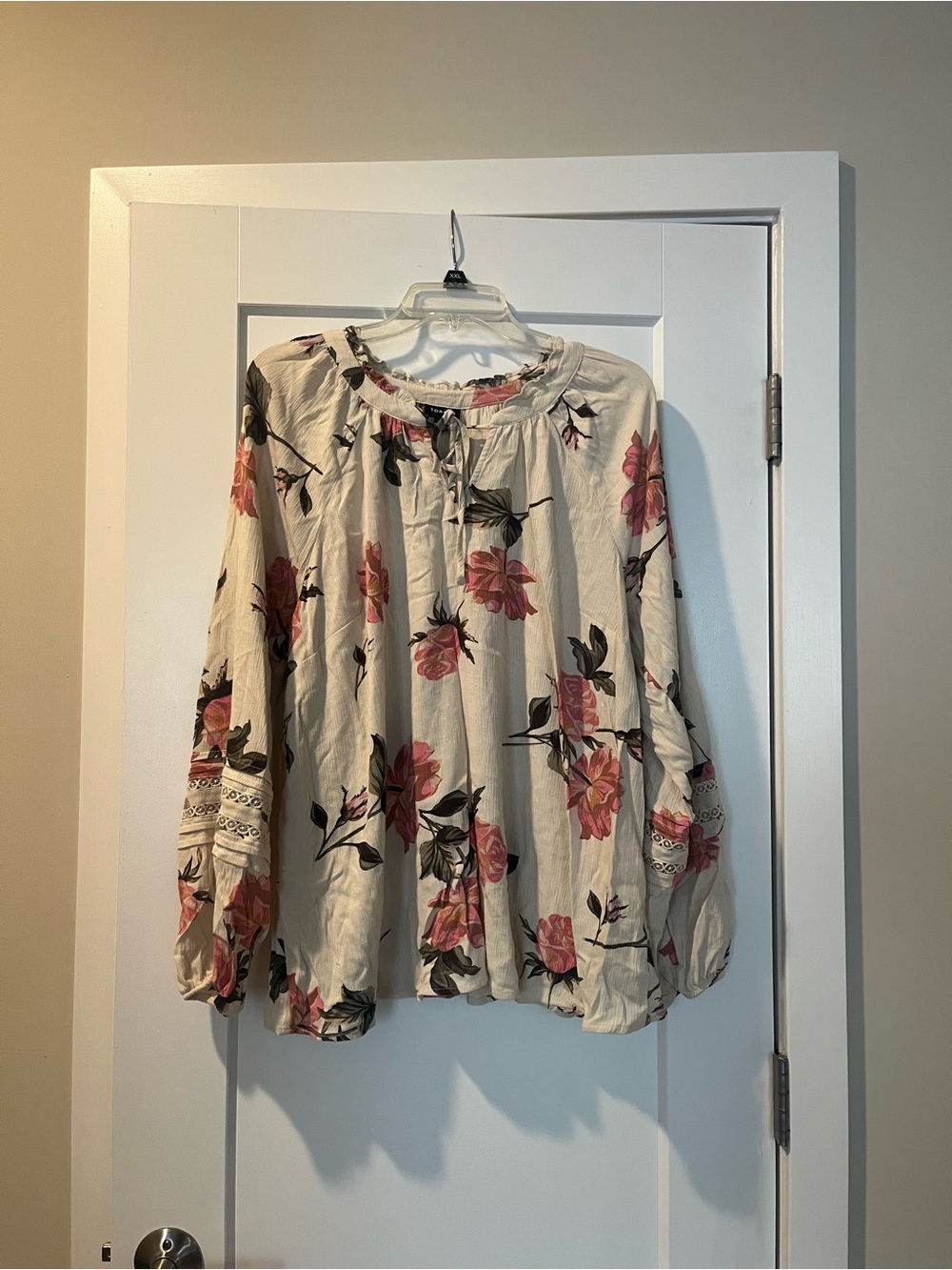 Torrid 2X Floral Blouse with Ruffle Neckline and Cutout Detail on Sleeves